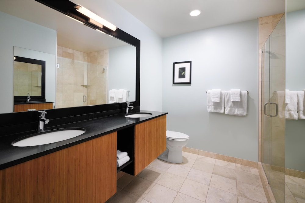 Best Western Plus Hood River Inn 8/80