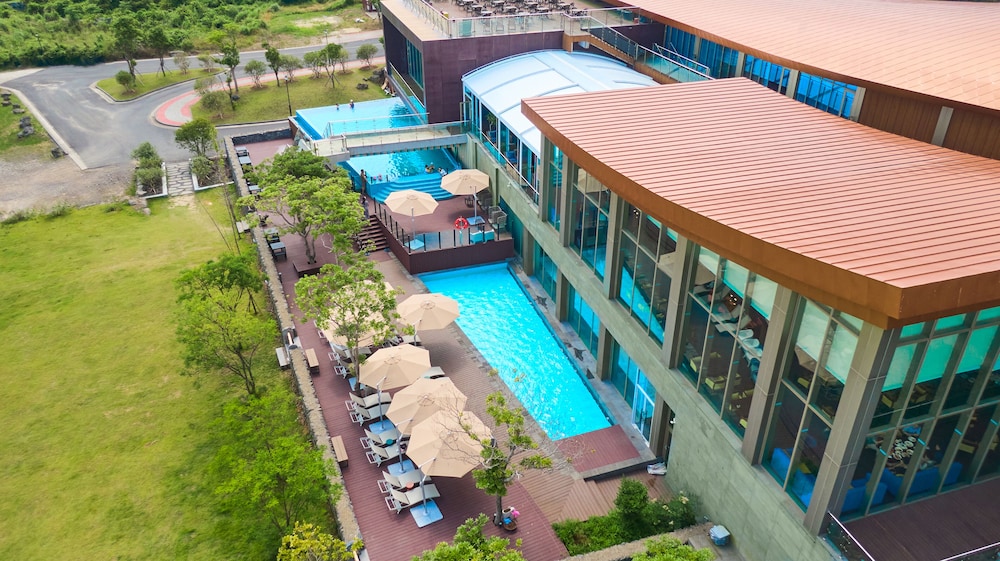 Camphortree Hotel And Resort 6/60