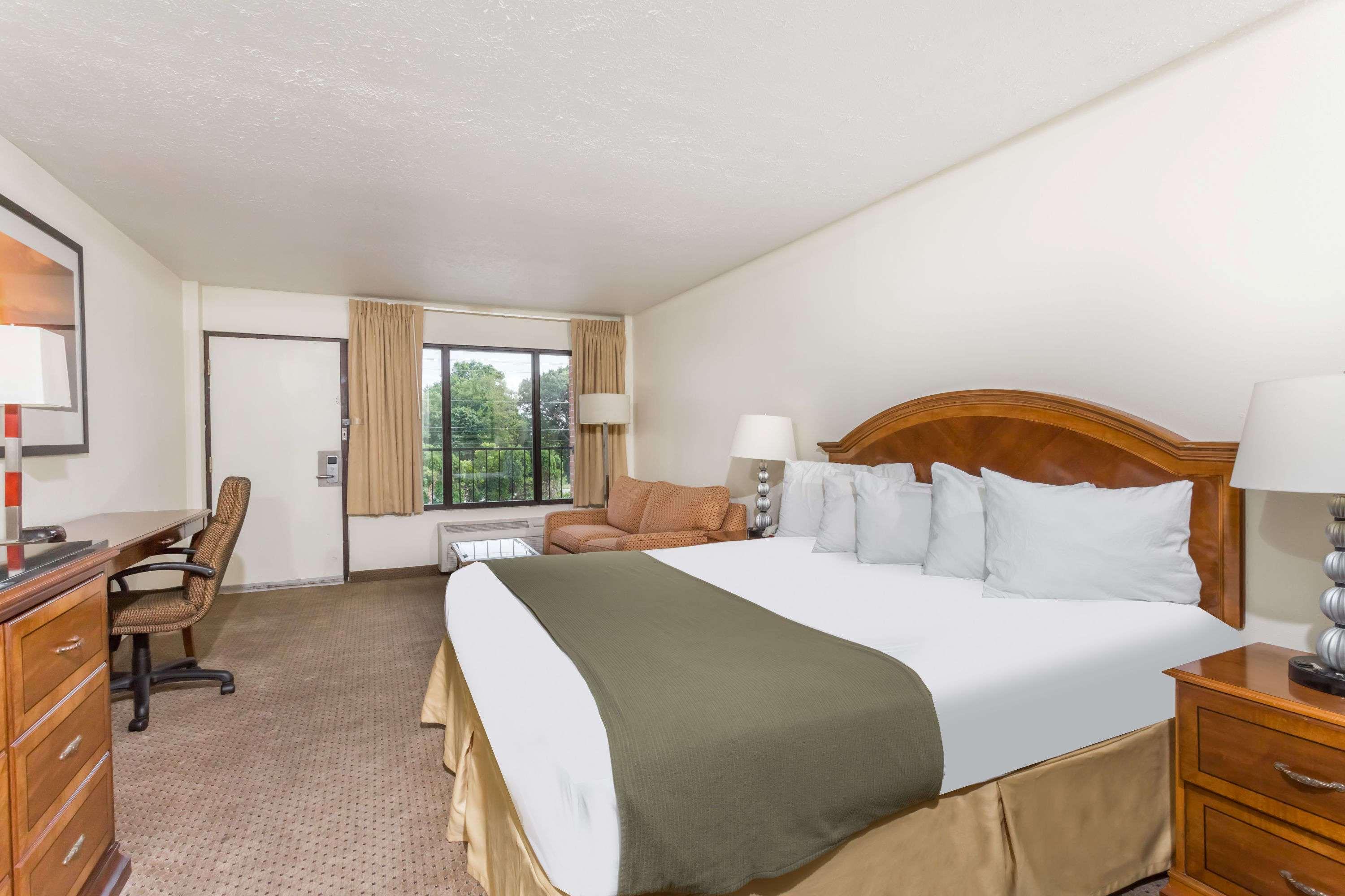 Room, King Bed