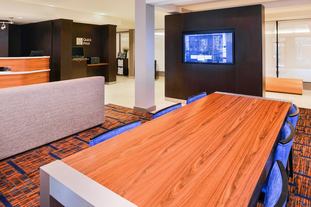 Courtyard by Marriott Beaumont 31/35