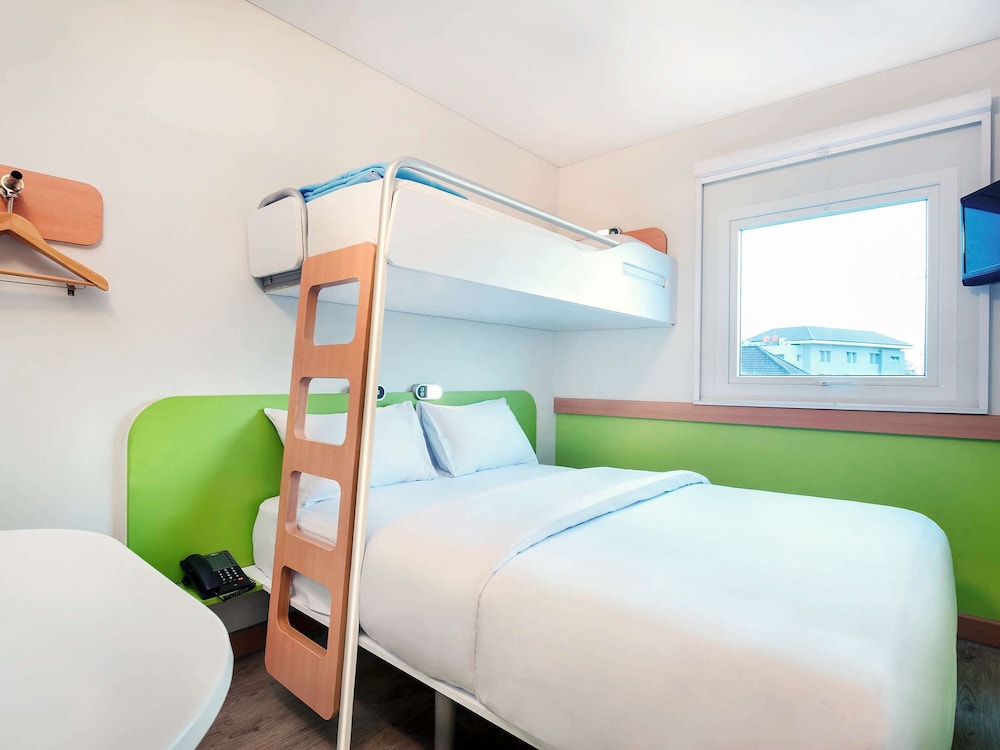 Ibis Budget Semarang Tendean 24/54