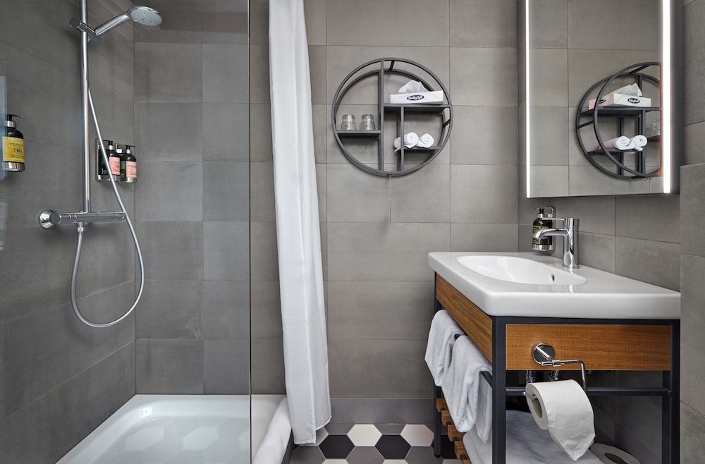 Myvatn - Berjaya Iceland Hotels 46/50