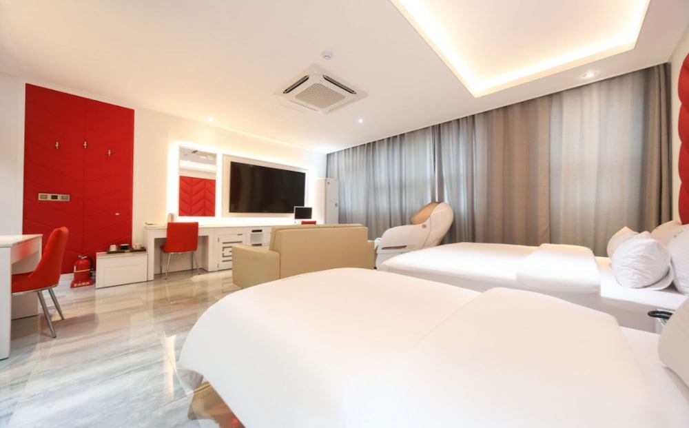 ELYSIA HOTEL 5/25