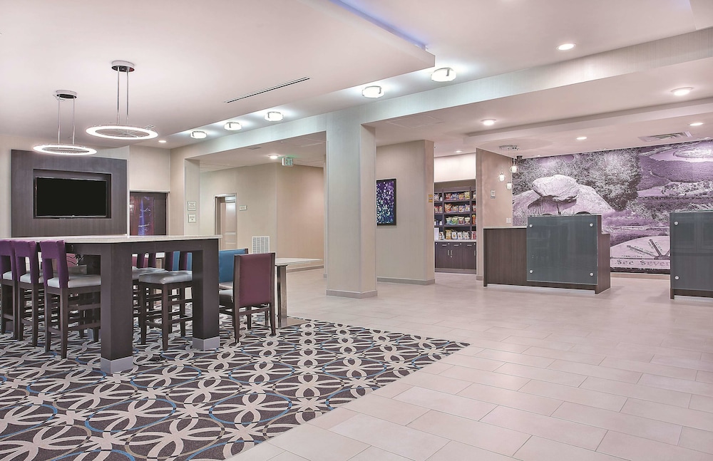 La Quinta Inn & Suites by Wyndham Chattanooga - Lookout Mtn 34/41