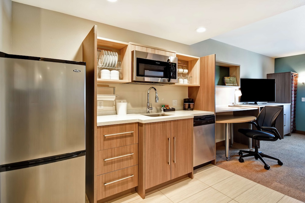 Home2 Suites by Hilton Victorville, CA 40/44