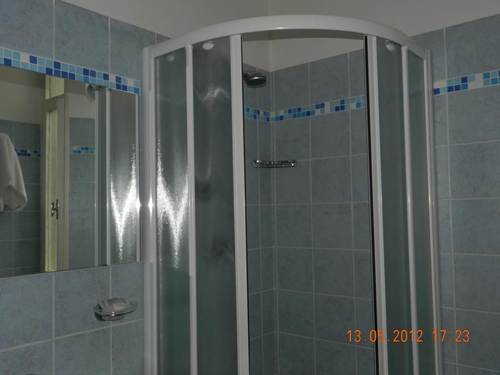 Senior Hotel 22/22