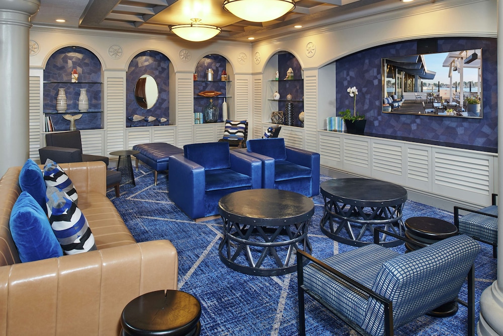 DoubleTree by Hilton Hotel Berkeley Marina 50/83