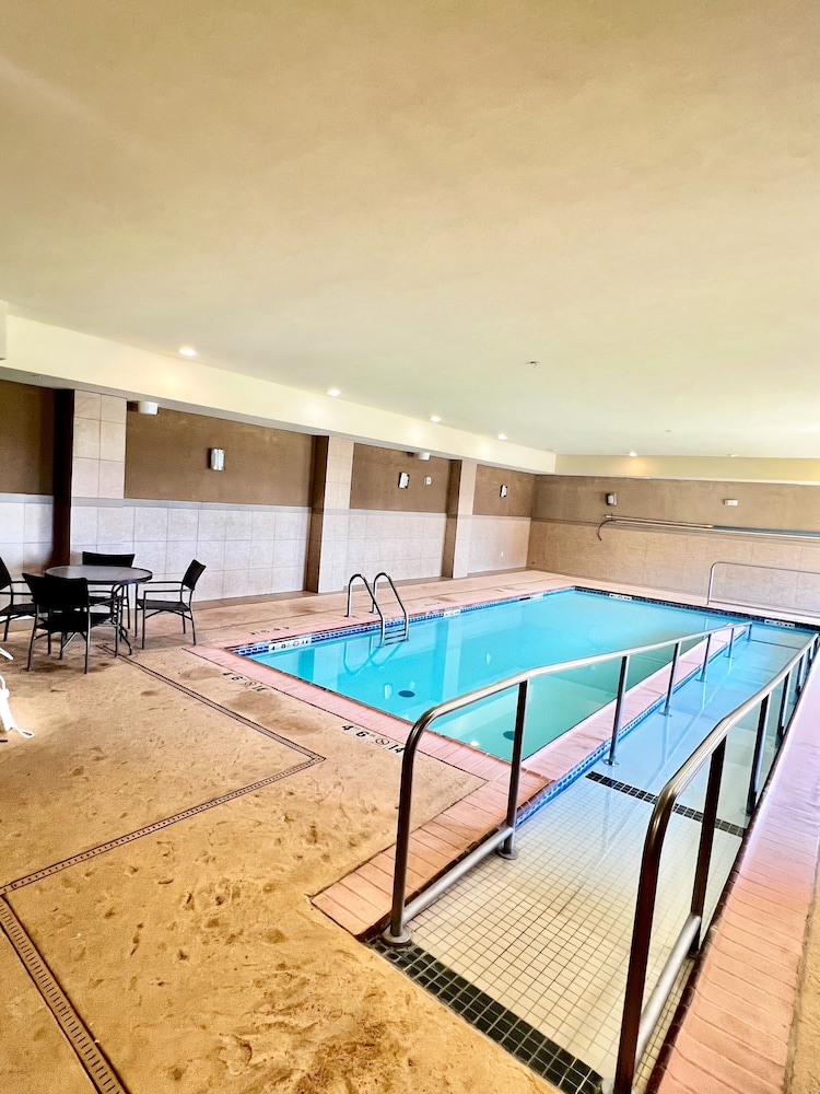 swimming pool spa