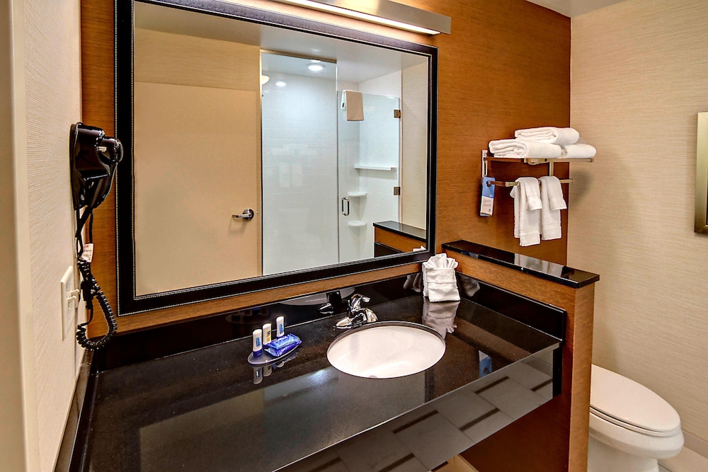 Fairfield Inn And Suites Oklahoma City Yukon 12/52
