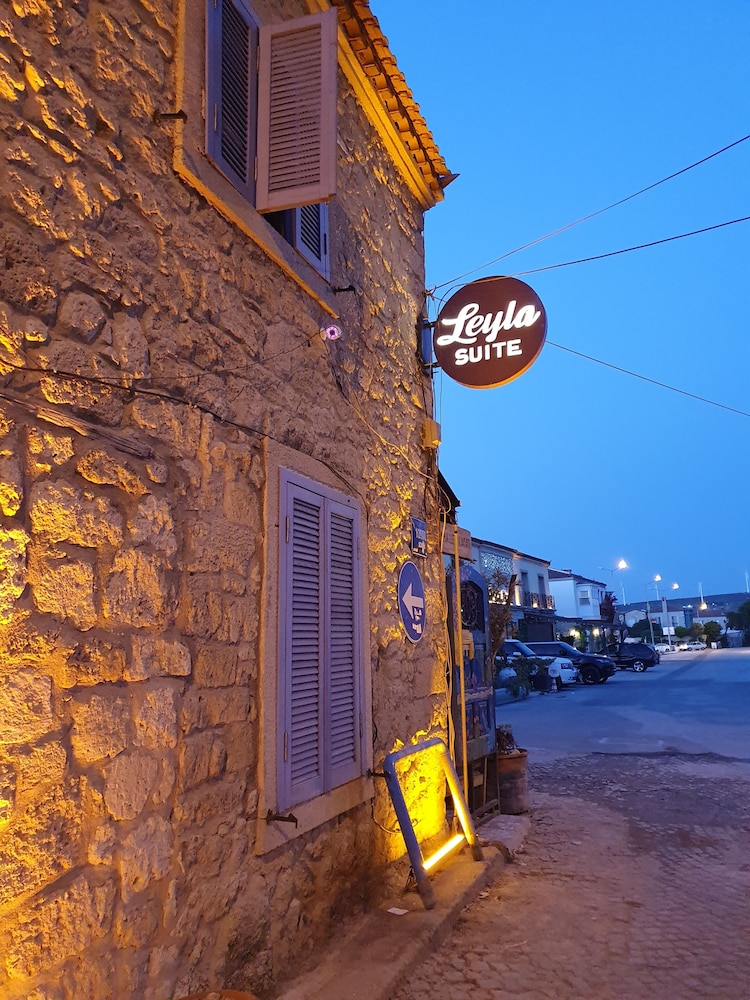 Leyla Suite 14/30