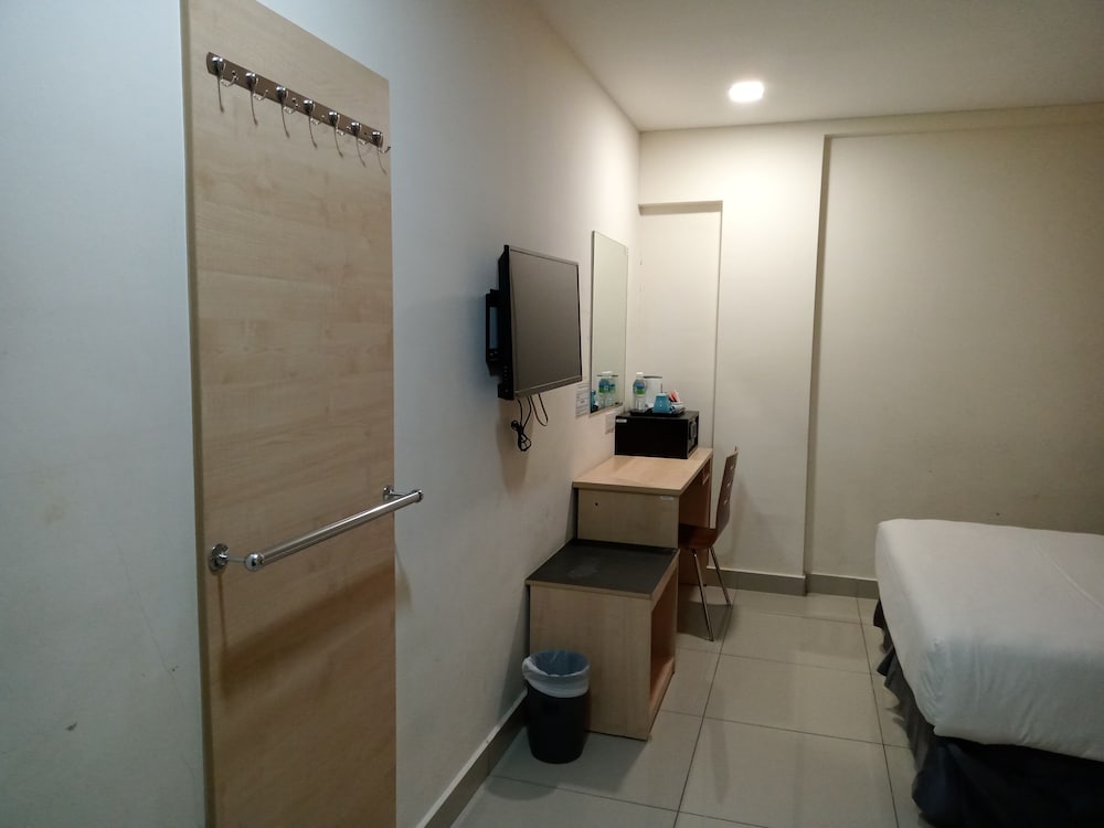Avenue Bangi Hotel 34/36
