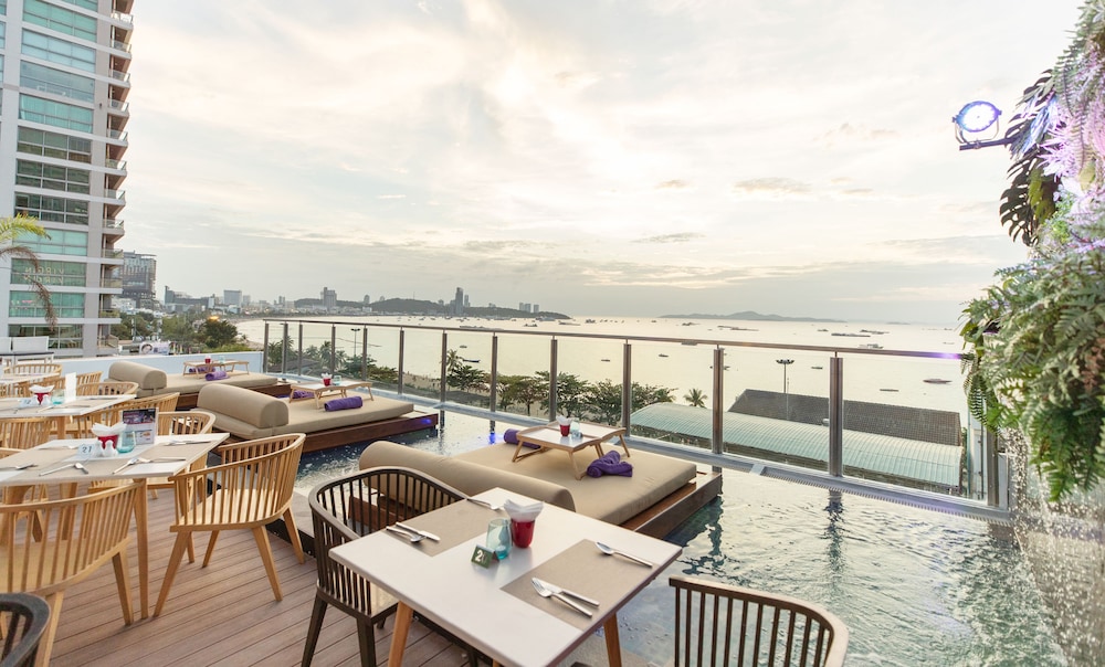 Pattaya Sea View Hotel 57/73