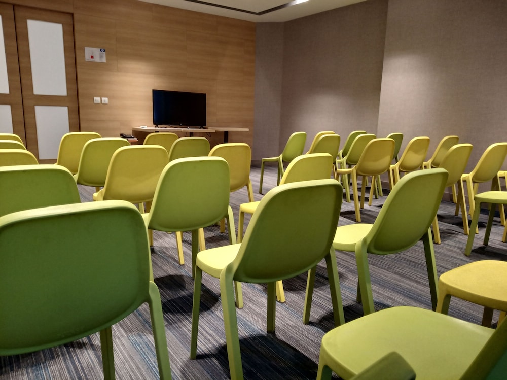 Holiday Inn Express Pune Pimpri 38/49