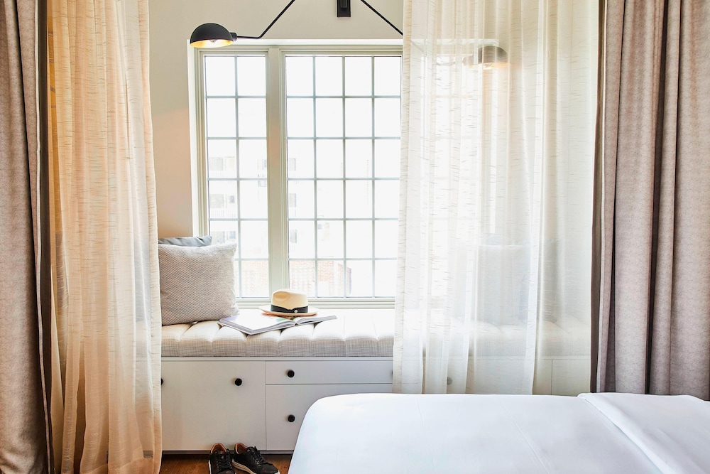 The Alida, Savannah, a Tribute Portfolio Hotel 24/84