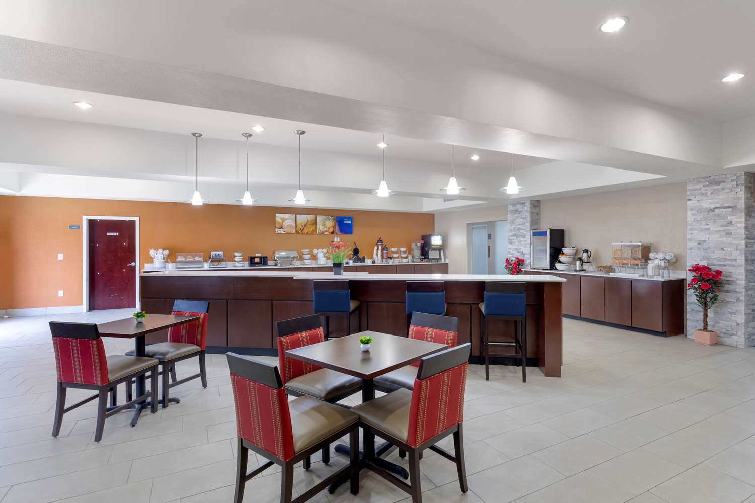 Comfort Suites Copperas Cove TX 28/32