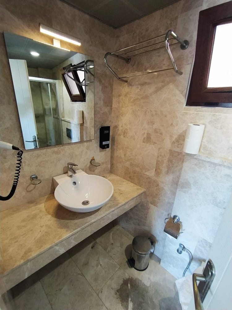 Alya Hotel Gocek 68/70