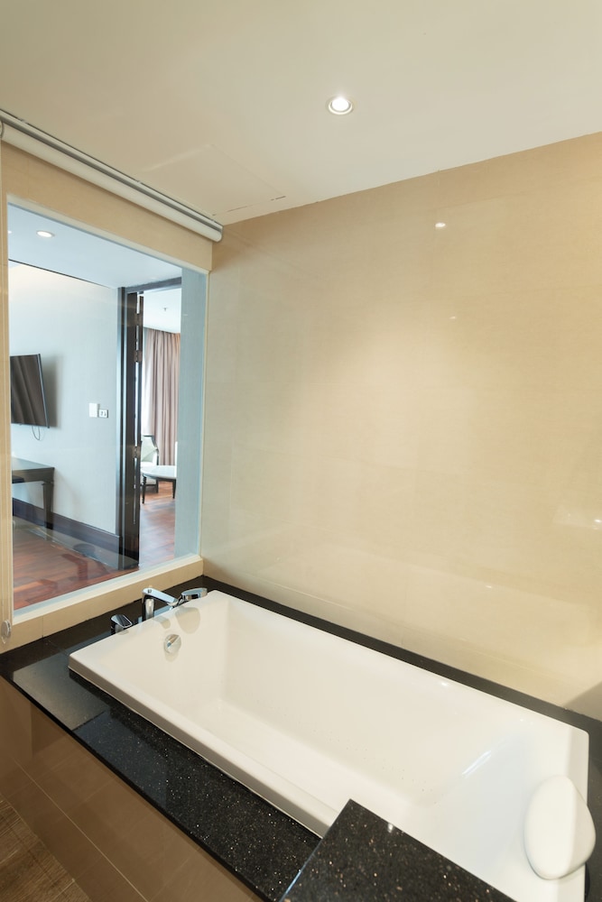 Mintra Hotel 45/48