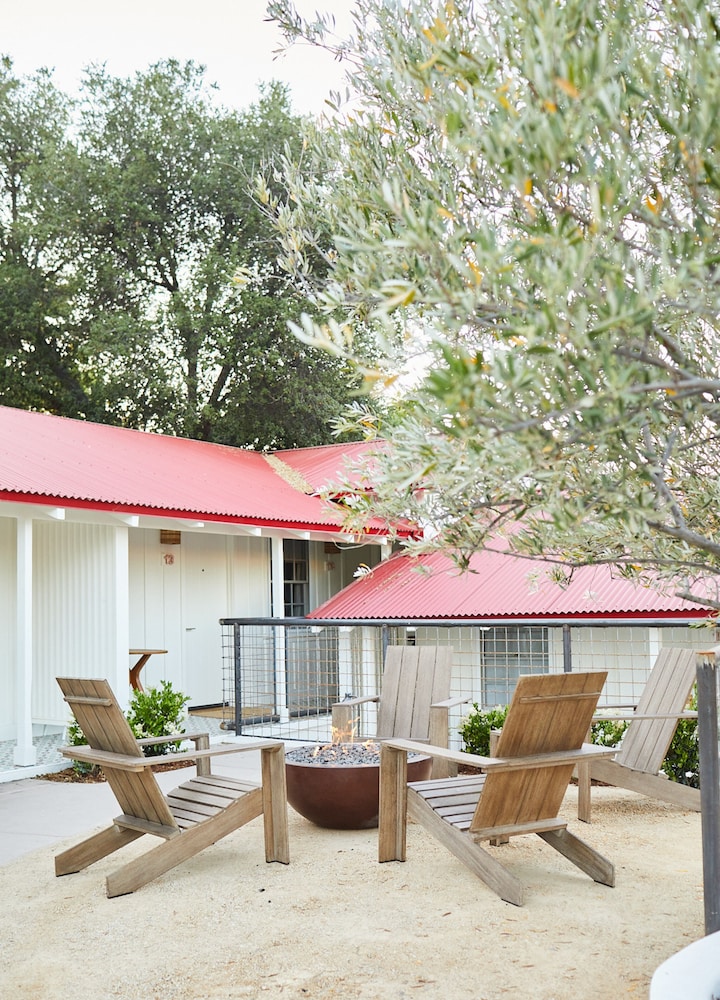 Farmhouse Paso 4/28