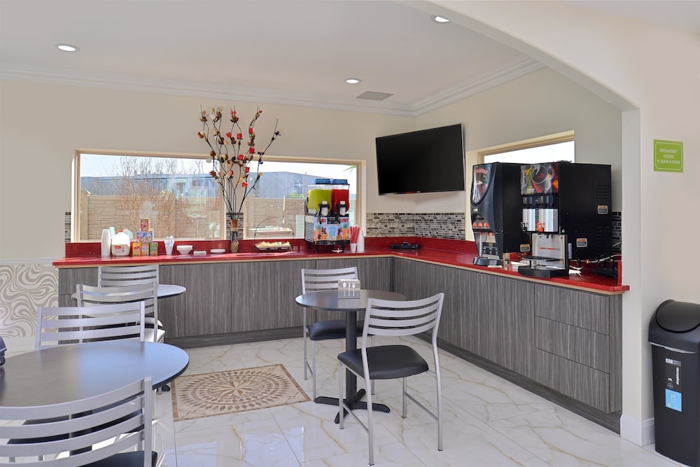 Americas Best Value Inn Suites Houston/Hwy 6 Westpark 21/23
