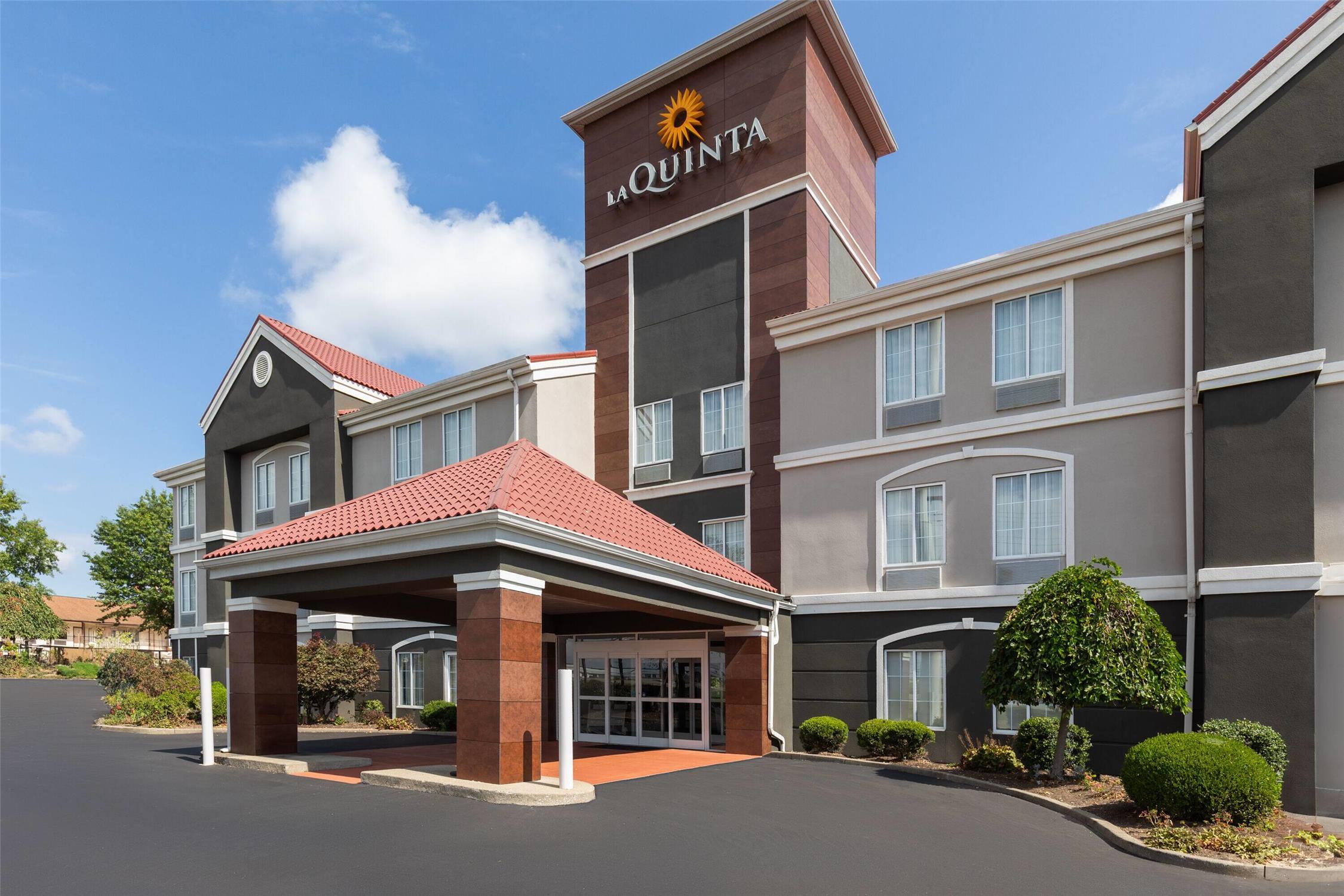 La Quinta Inn & Suites by Wyndham Lexington South / Hamburg 7/40