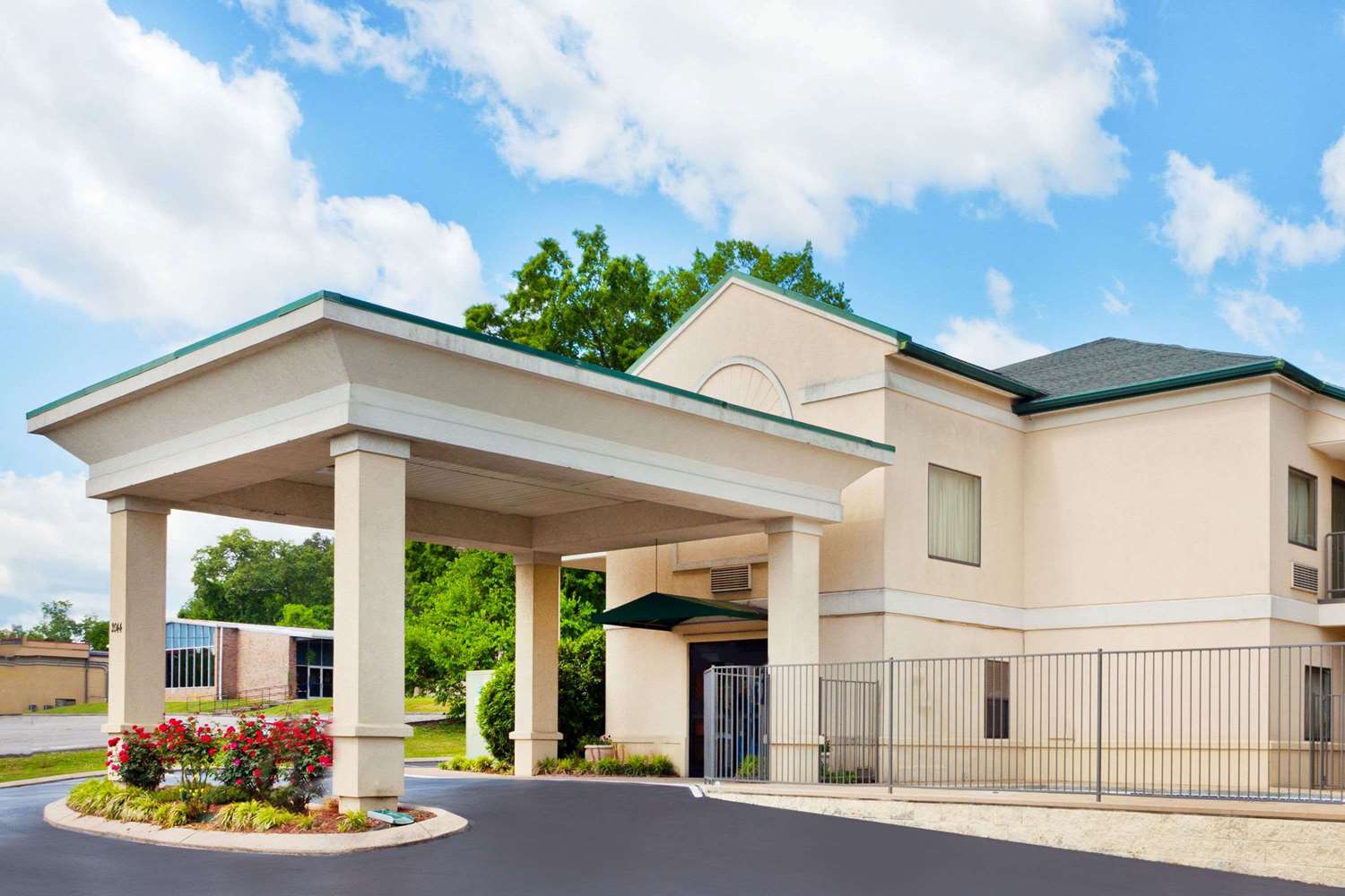 Super 8 by Wyndham Ft. Oglethorpe GA/Chatt TN Area 3/16