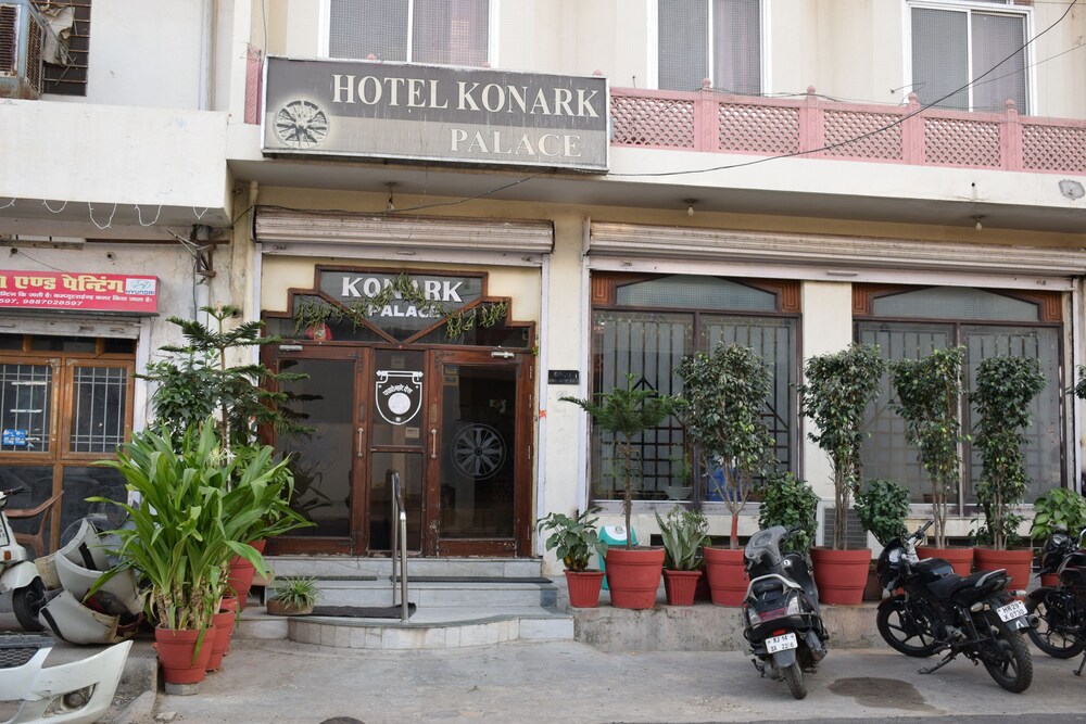 Konark Palace Hotel photo1