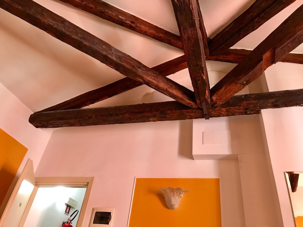 Alla Corte Rossa 46/60