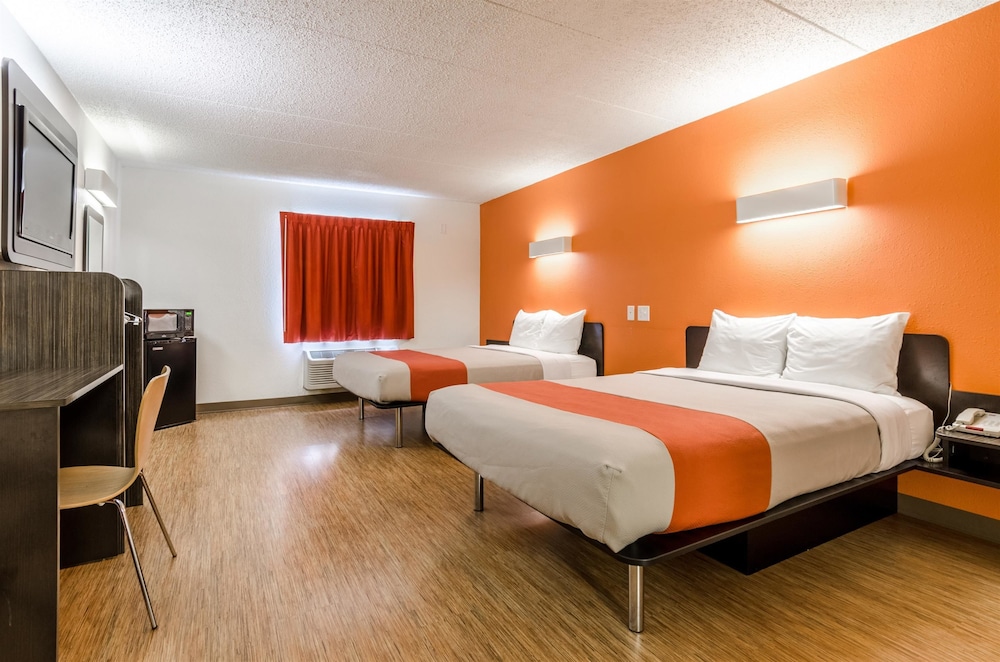Motel6 York, NE 26/66