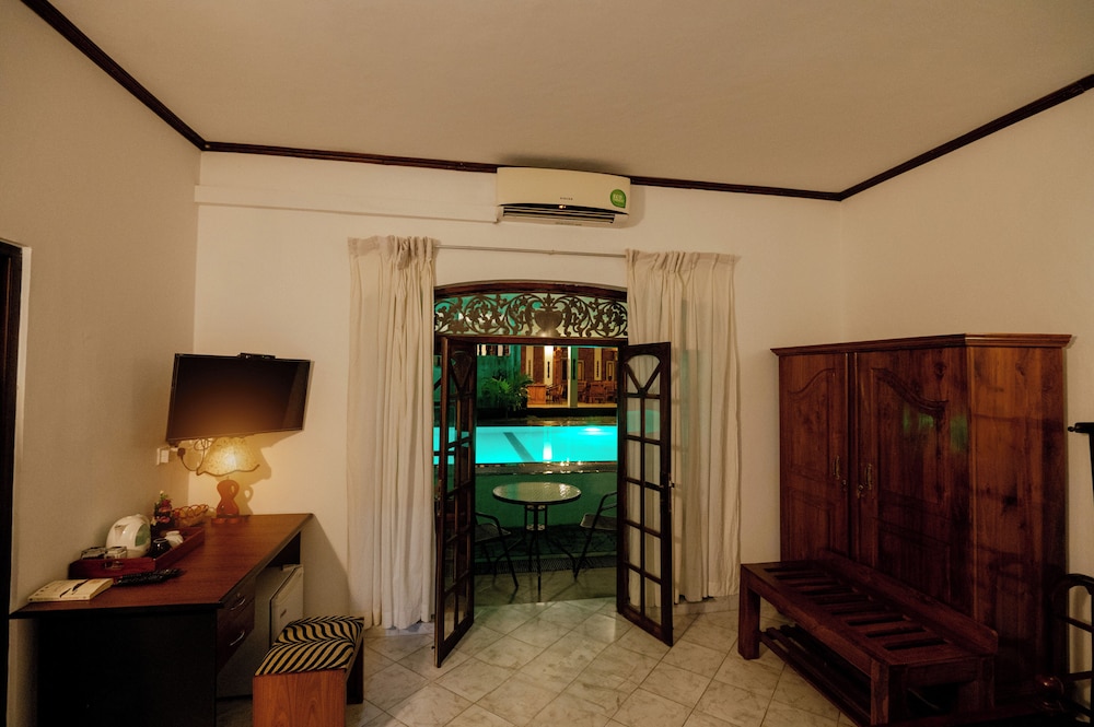 Prince Villa 26/39