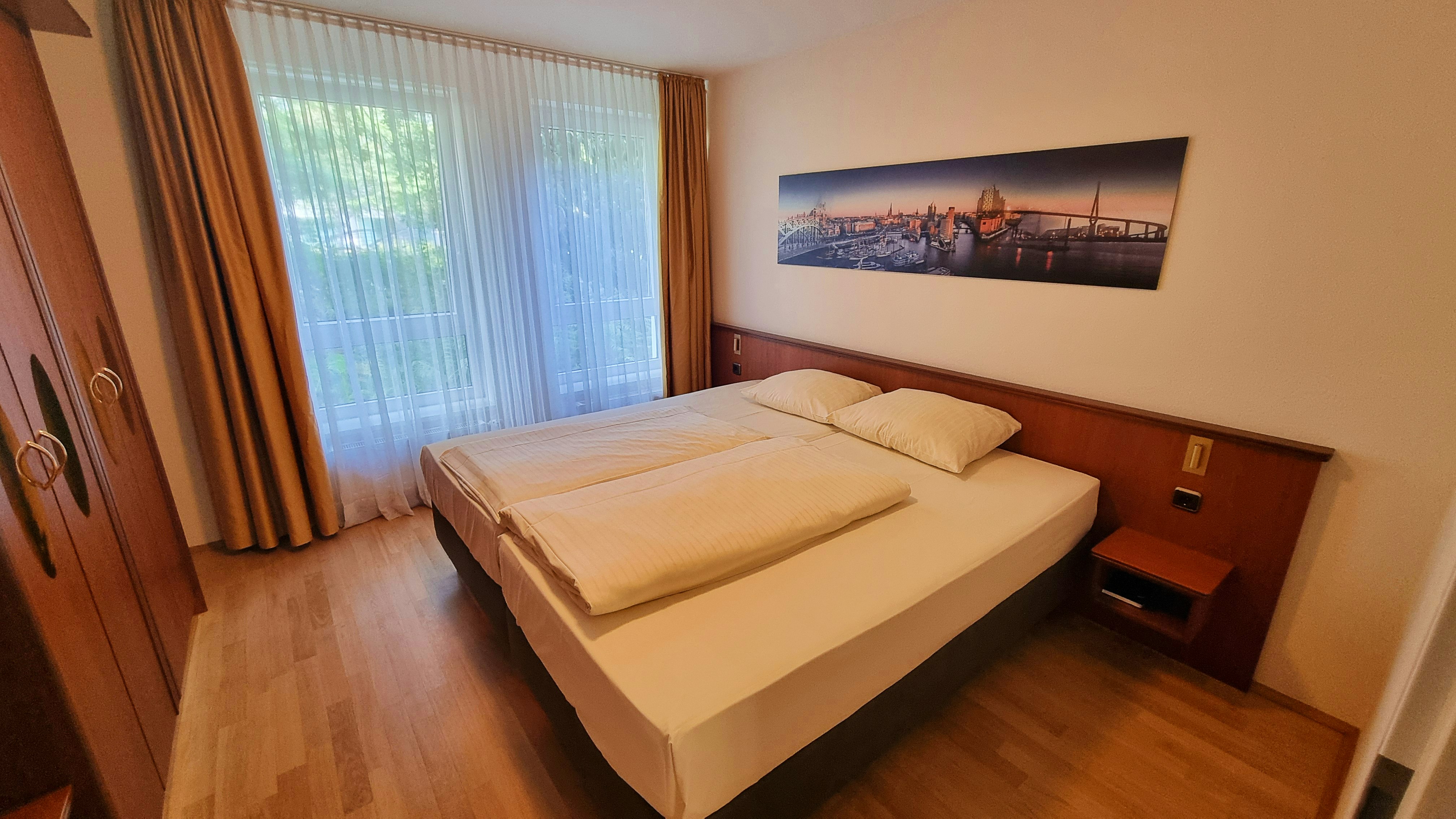 Family Suite, Murphy Bed, Sofa, Living Area, Kitchenette