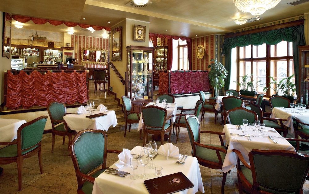 Grand Hotel Praha 67/79