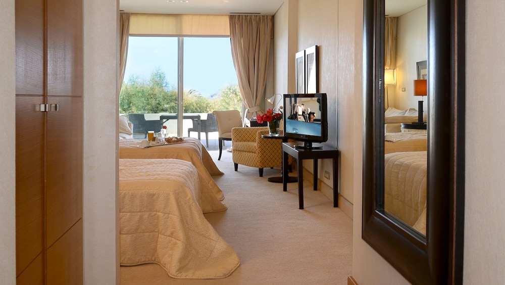 Plaza Resort Hotel 44/74