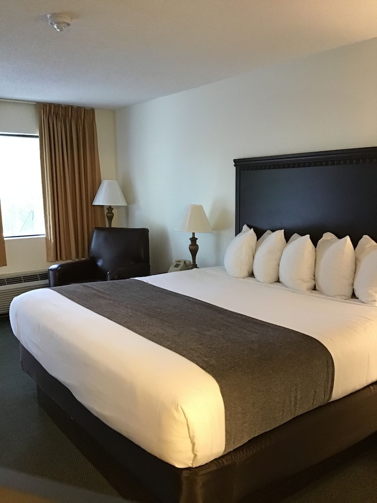 Brookwood Inn 10/46