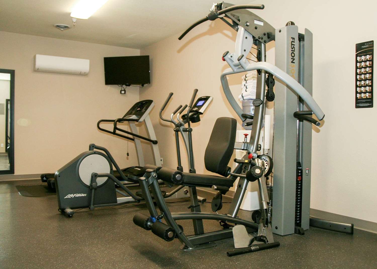 Country Inn & Suites by Radisson, Prineville, OR 7/21