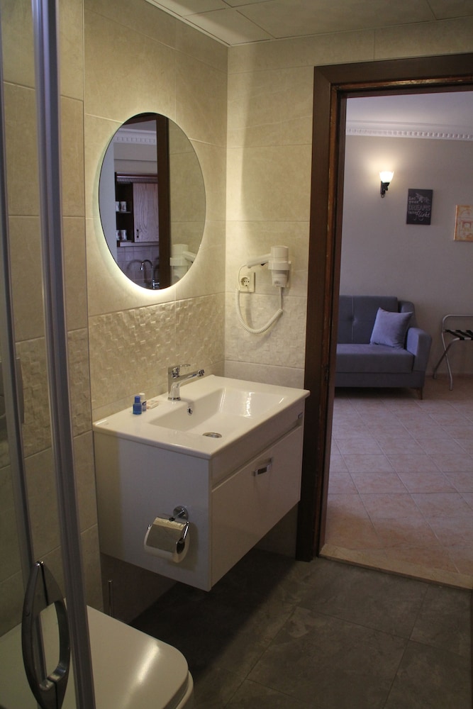 Rosy Suites Hotel 49/50