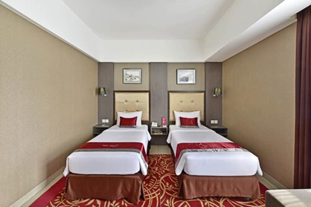 Travello Hotel Bandung 24/60