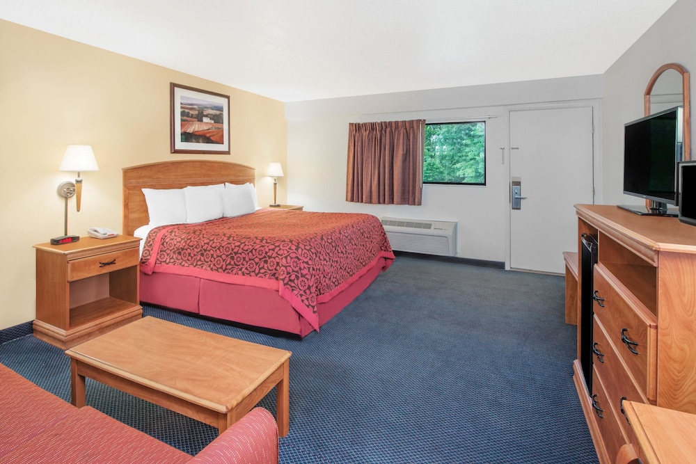 Days Inn By Wyndham Kingman West 8/11