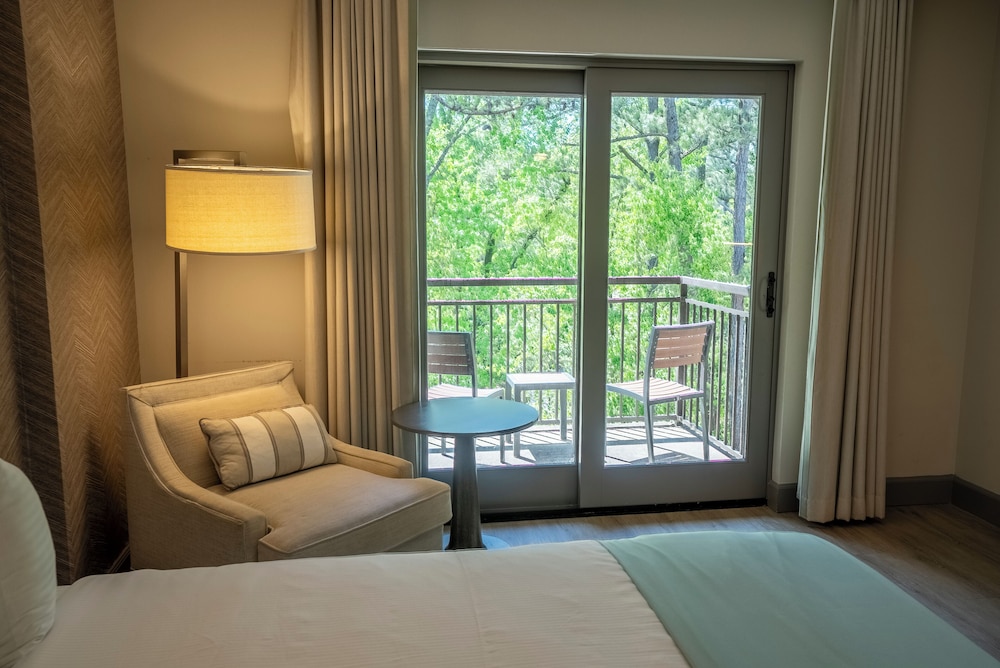 Spa, Lodge, 2 Queen Beds, Woods Side، Callaway Gardens 4/7