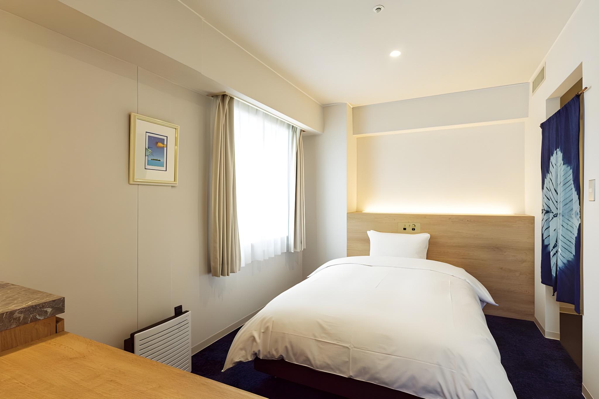 Semi Room, Single, Semi Double Bed