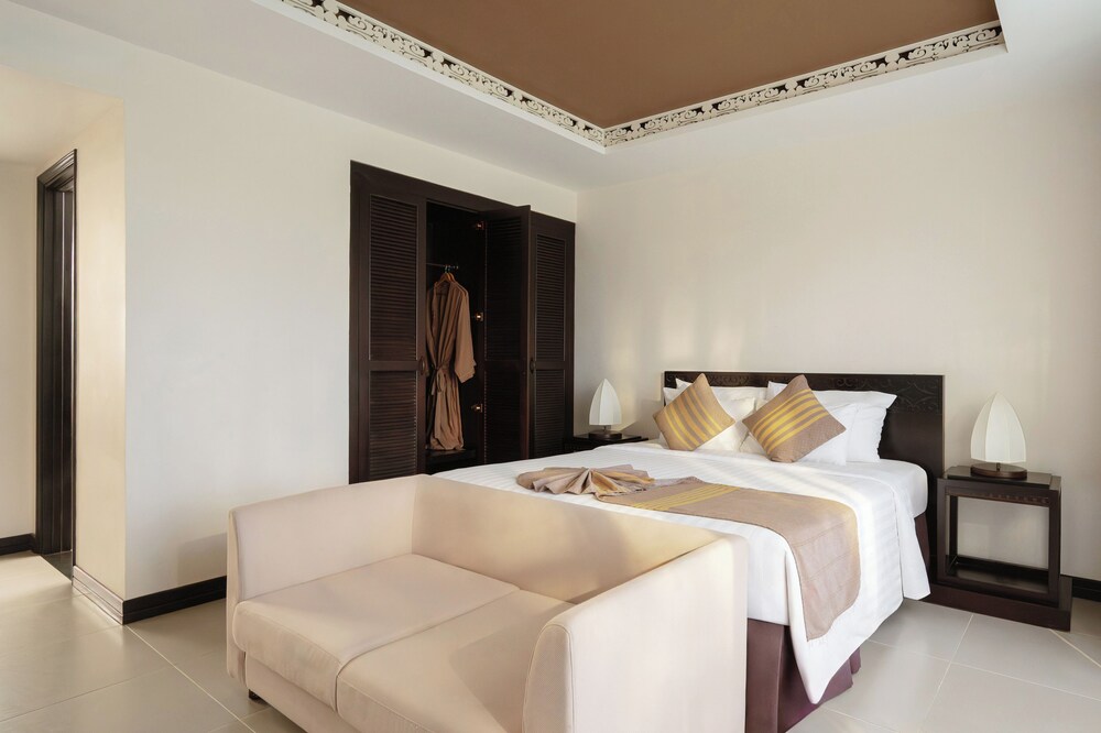 2 BEDROOMS, FAMILY SUITE, GARDEN VIEW