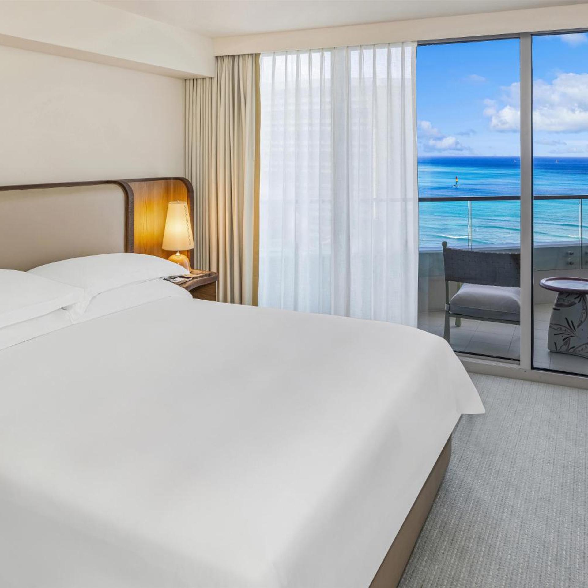 Superior, Deluxe, King Bed, Partial Ocean View