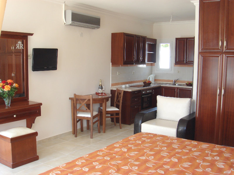 Royal Beach Hotel 31/53