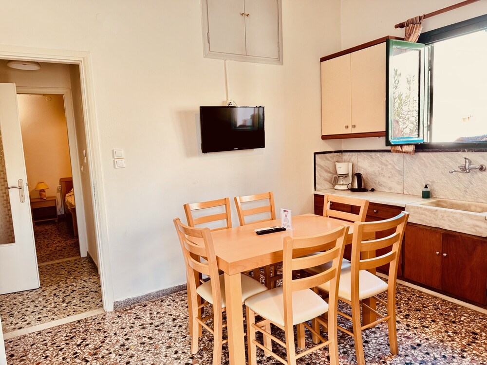 DOMENICA HOTEL 33/49
