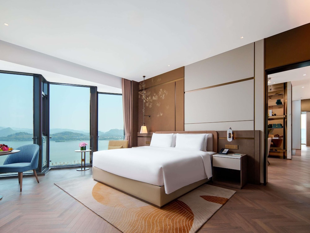 Grand Mercure Hangzhou Qingshan Lake 25/59