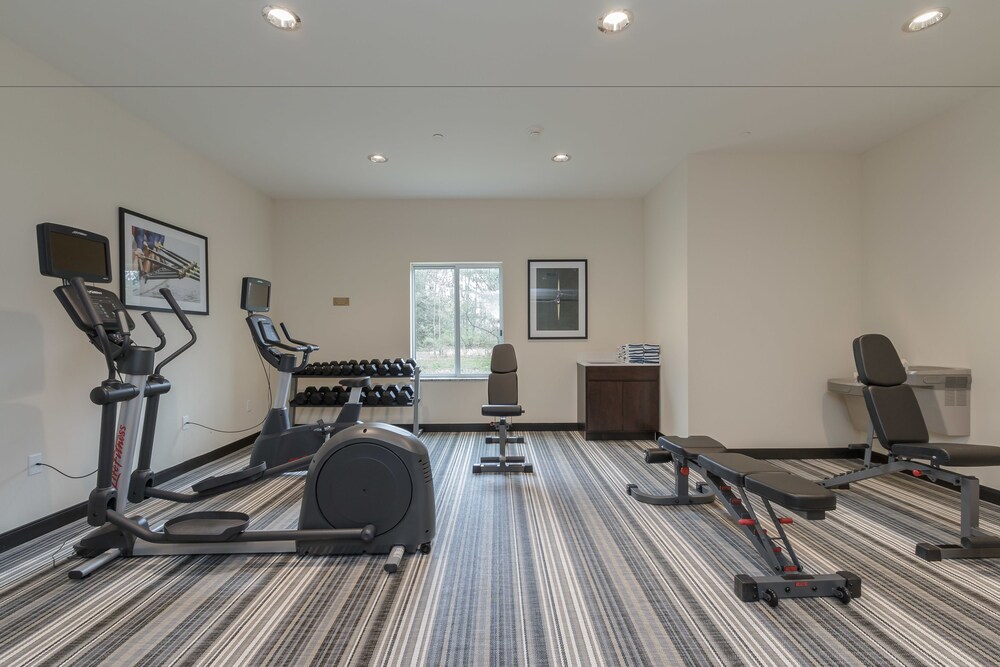 Candlewood Suites Mishawaka 21/42
