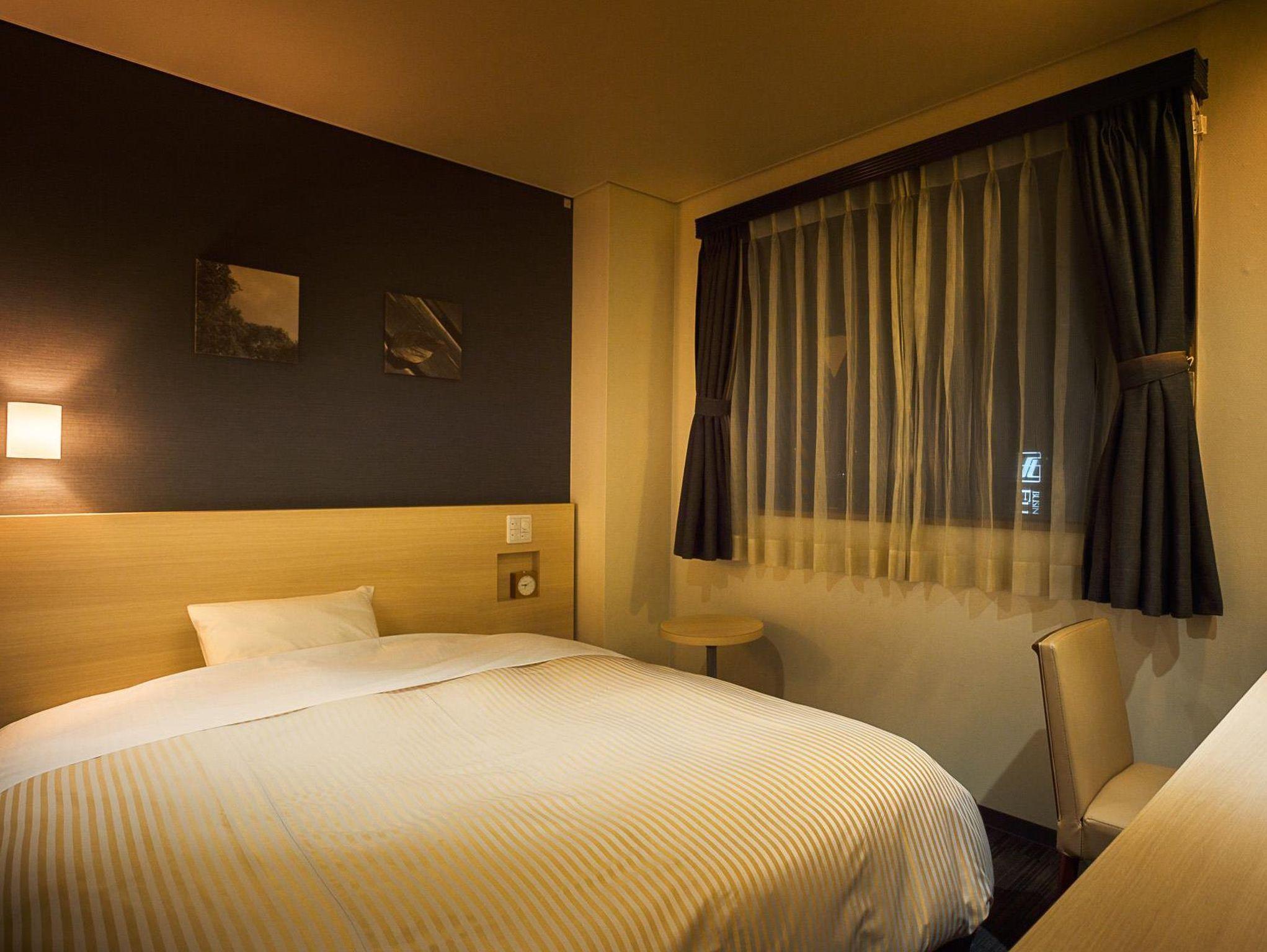Room, Single, Queen Bed