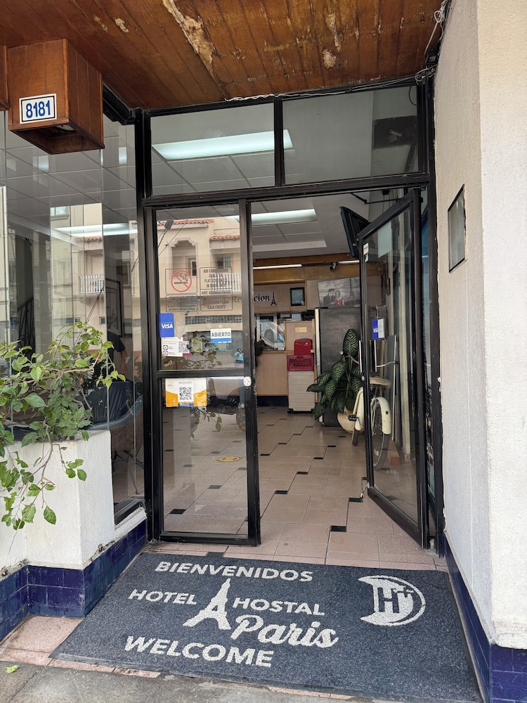 Paris Hotel 8/38