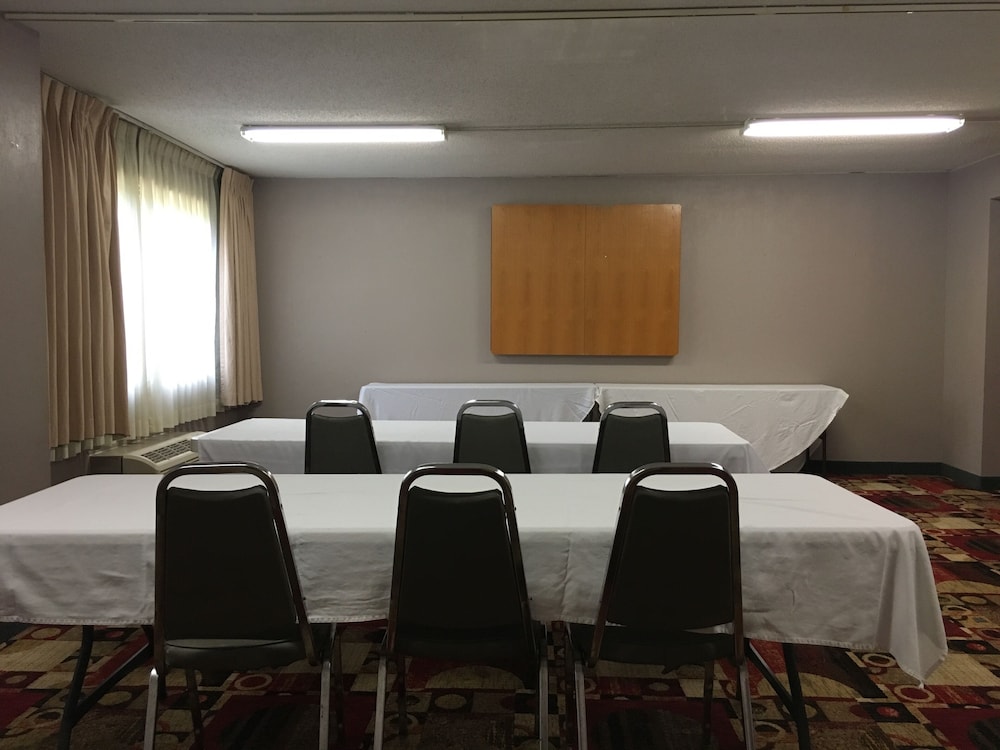 Days Inn By Wyndham Sherman 50/54