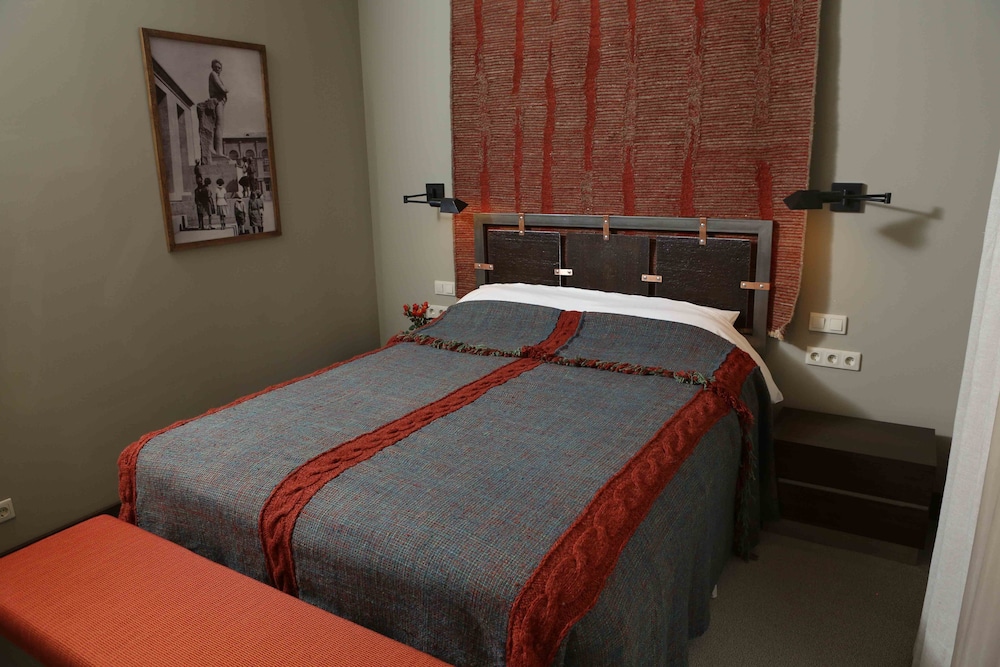 Tufenkian Historic Yerevan Hotel 14/61