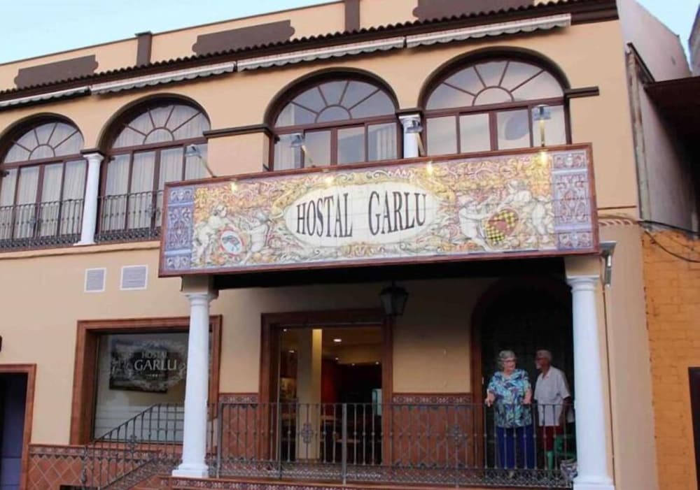 HOSTAL GARLU 2/41